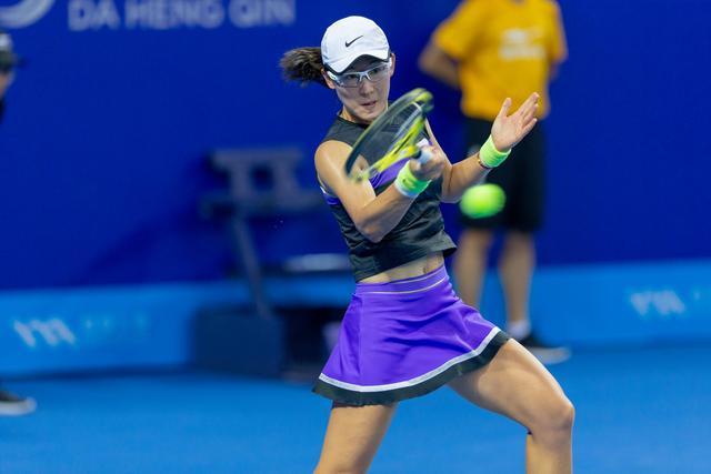 些球员在激 些球员在激